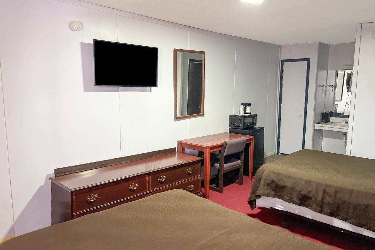 Oyo Hotel Colby, Ks Εξωτερικό φωτογραφία